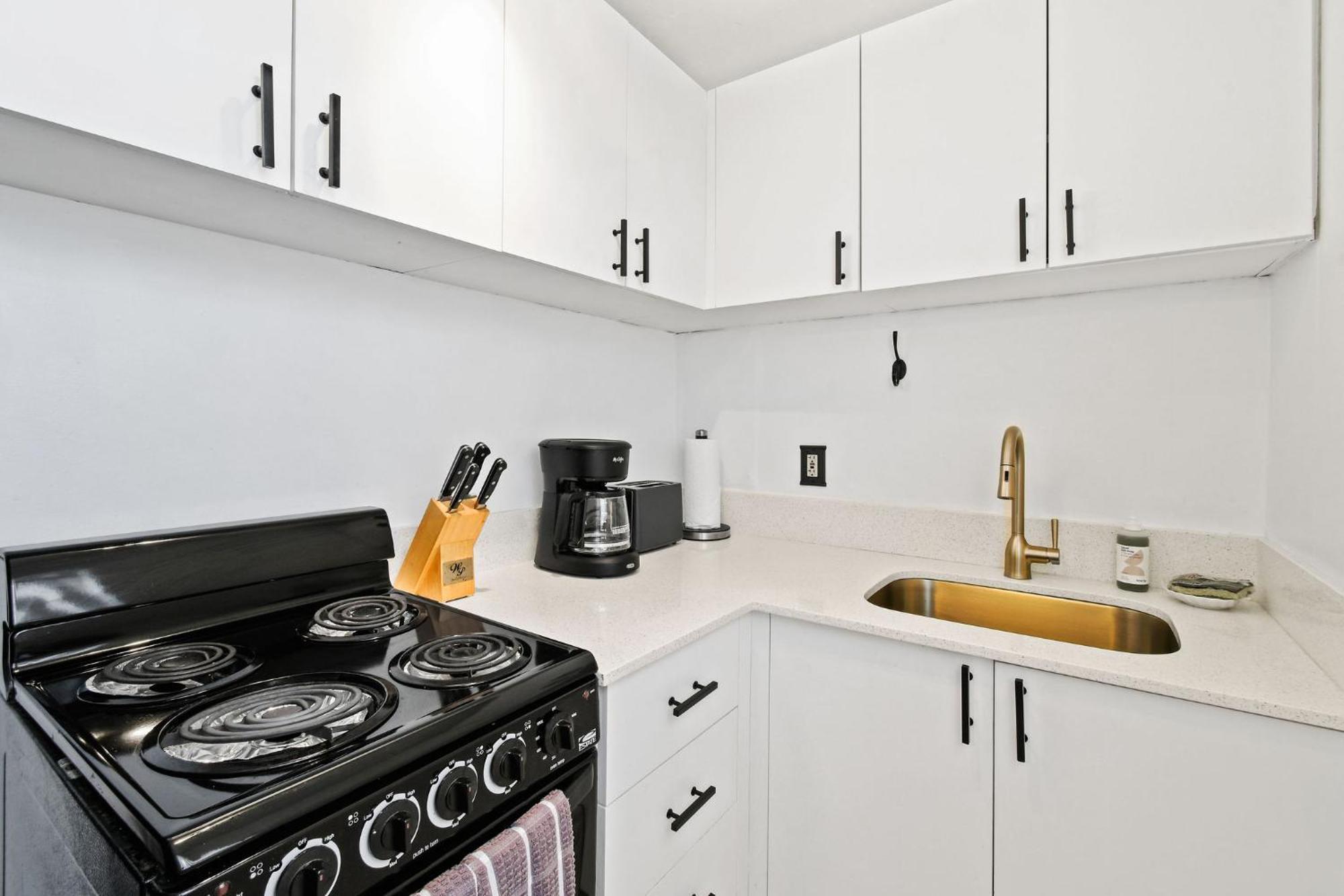 Sunshine Shores Boutique Apartments Palm Beach Shores Buitenkant foto