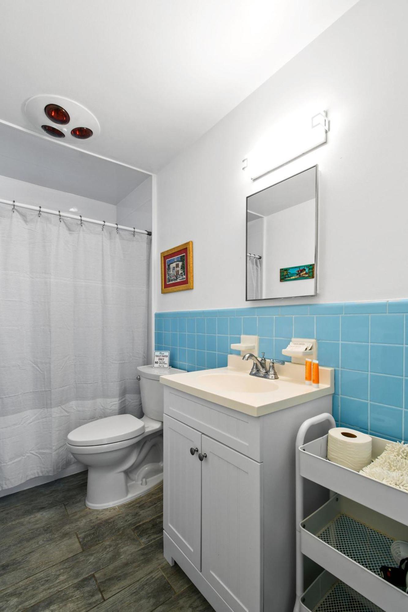 Sunshine Shores Boutique Apartments Palm Beach Shores Buitenkant foto