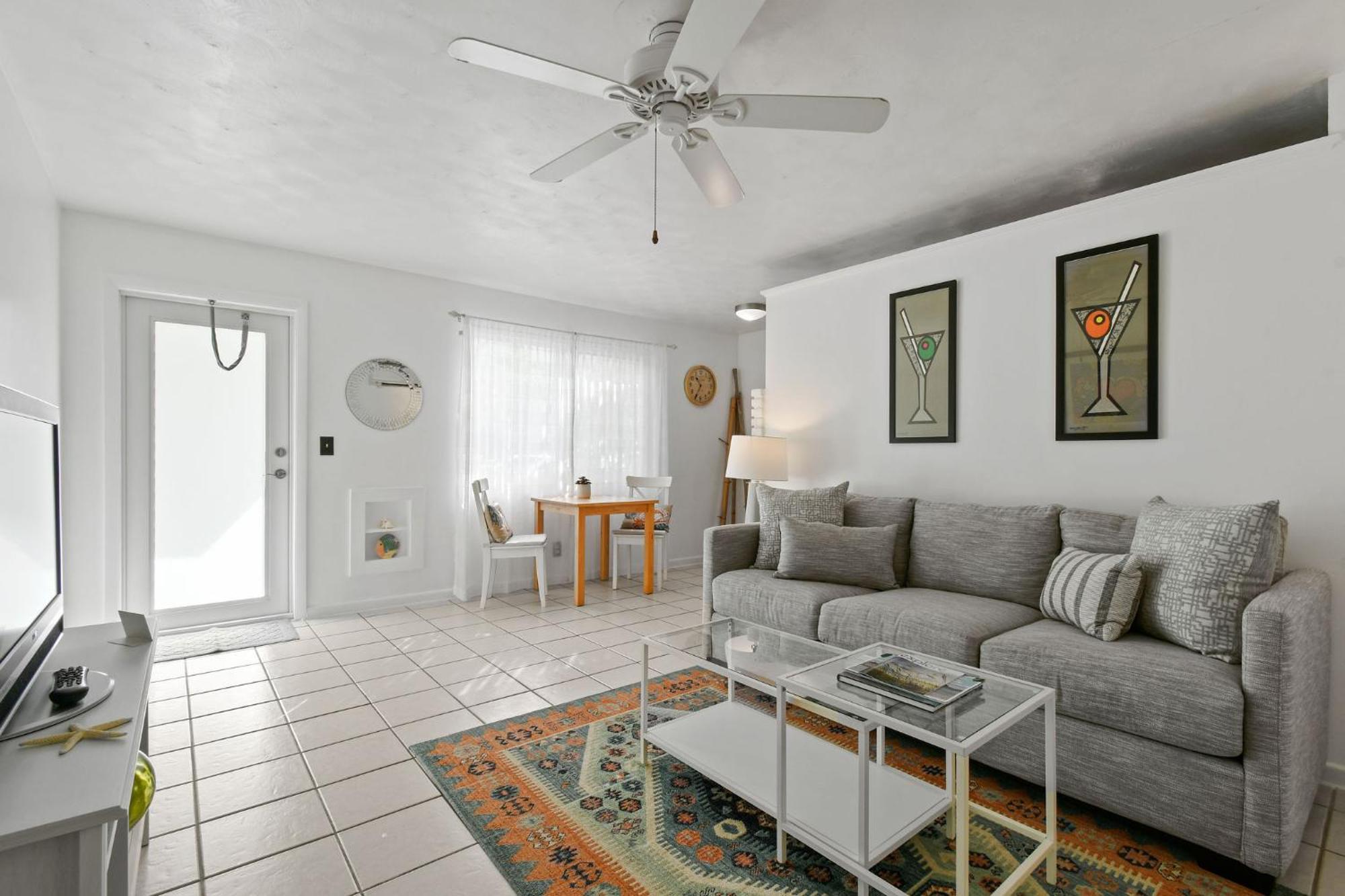 Sunshine Shores Boutique Apartments Palm Beach Shores Buitenkant foto