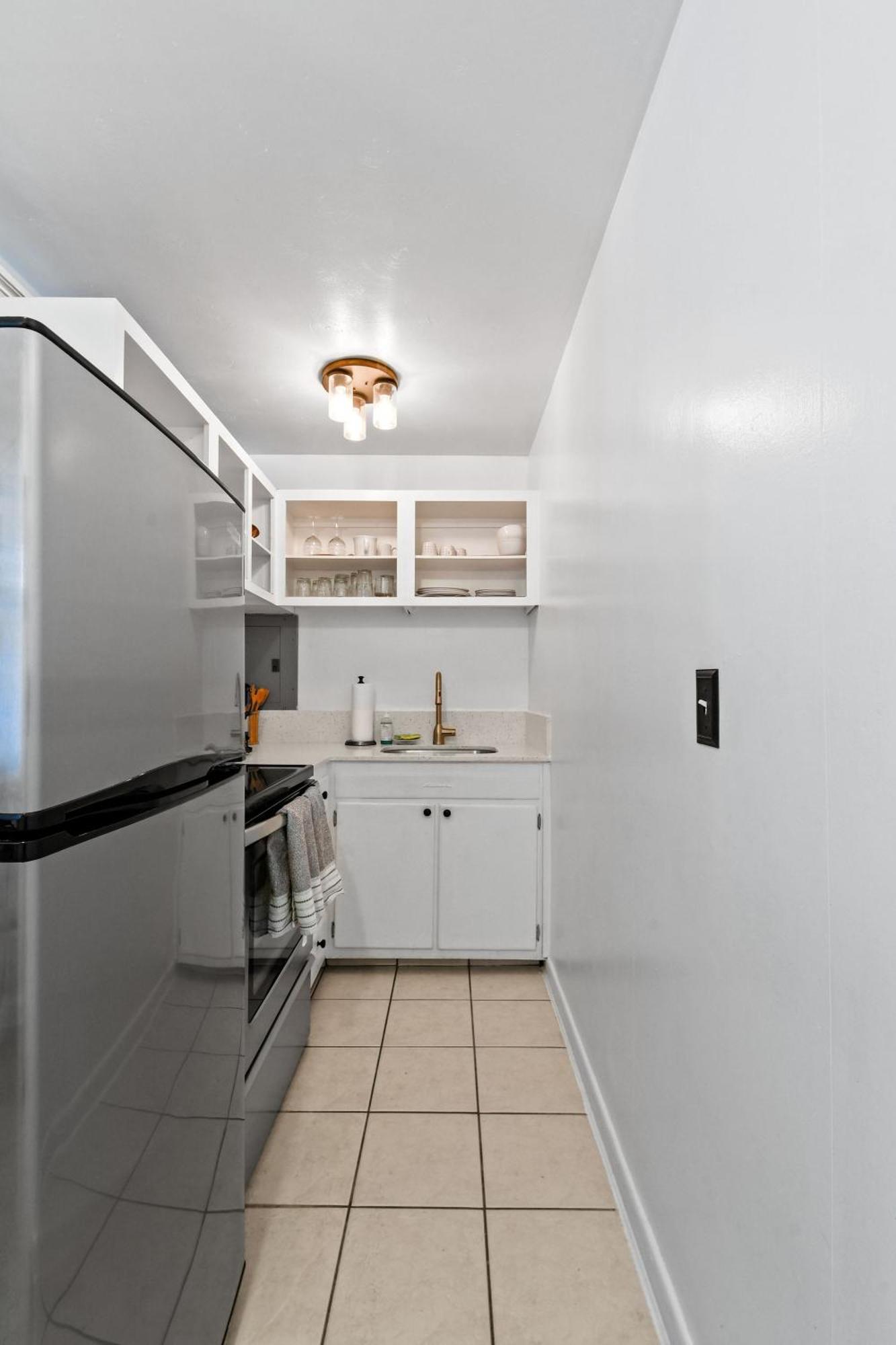 Sunshine Shores Boutique Apartments Palm Beach Shores Buitenkant foto