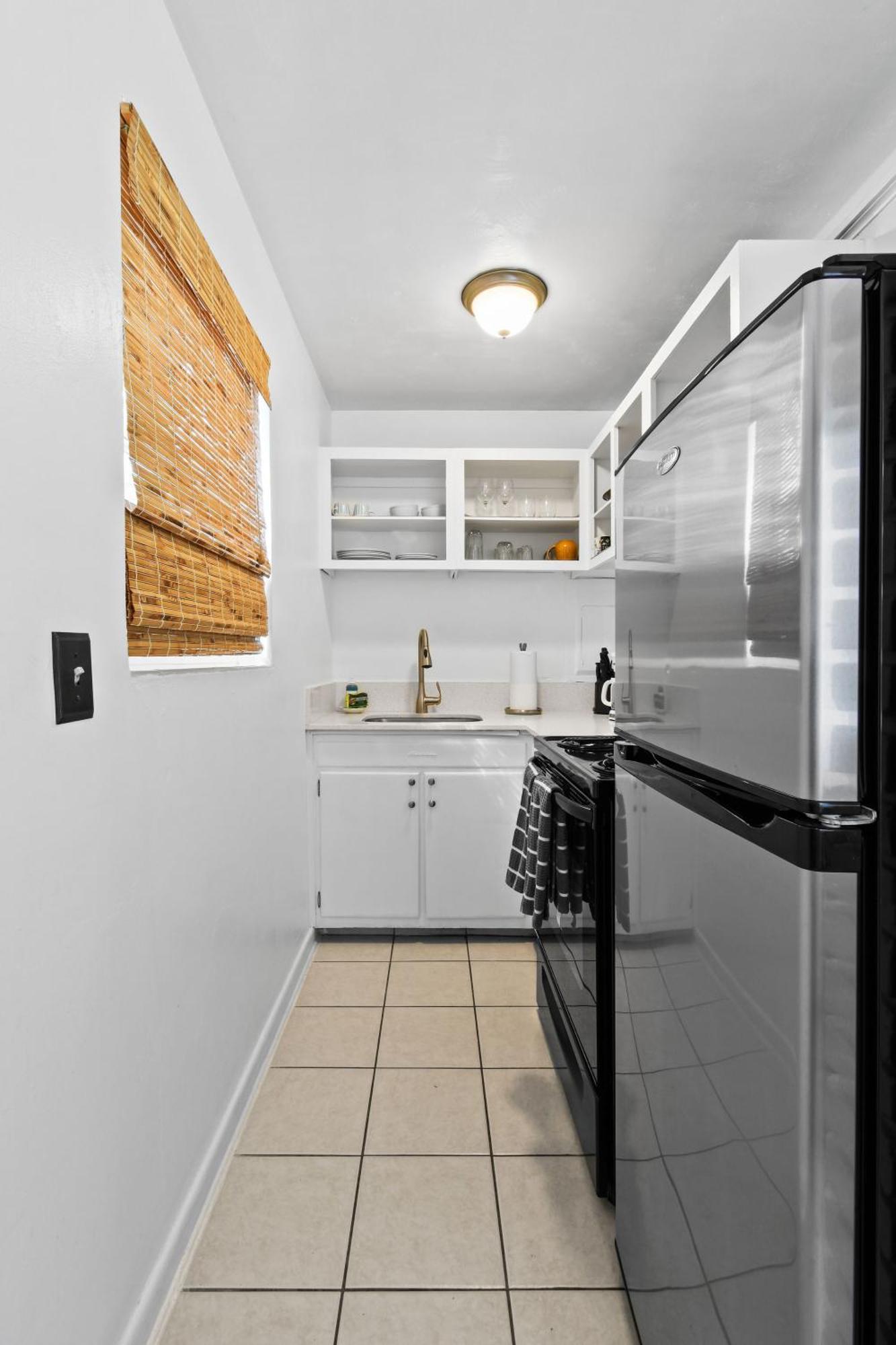 Sunshine Shores Boutique Apartments Palm Beach Shores Buitenkant foto